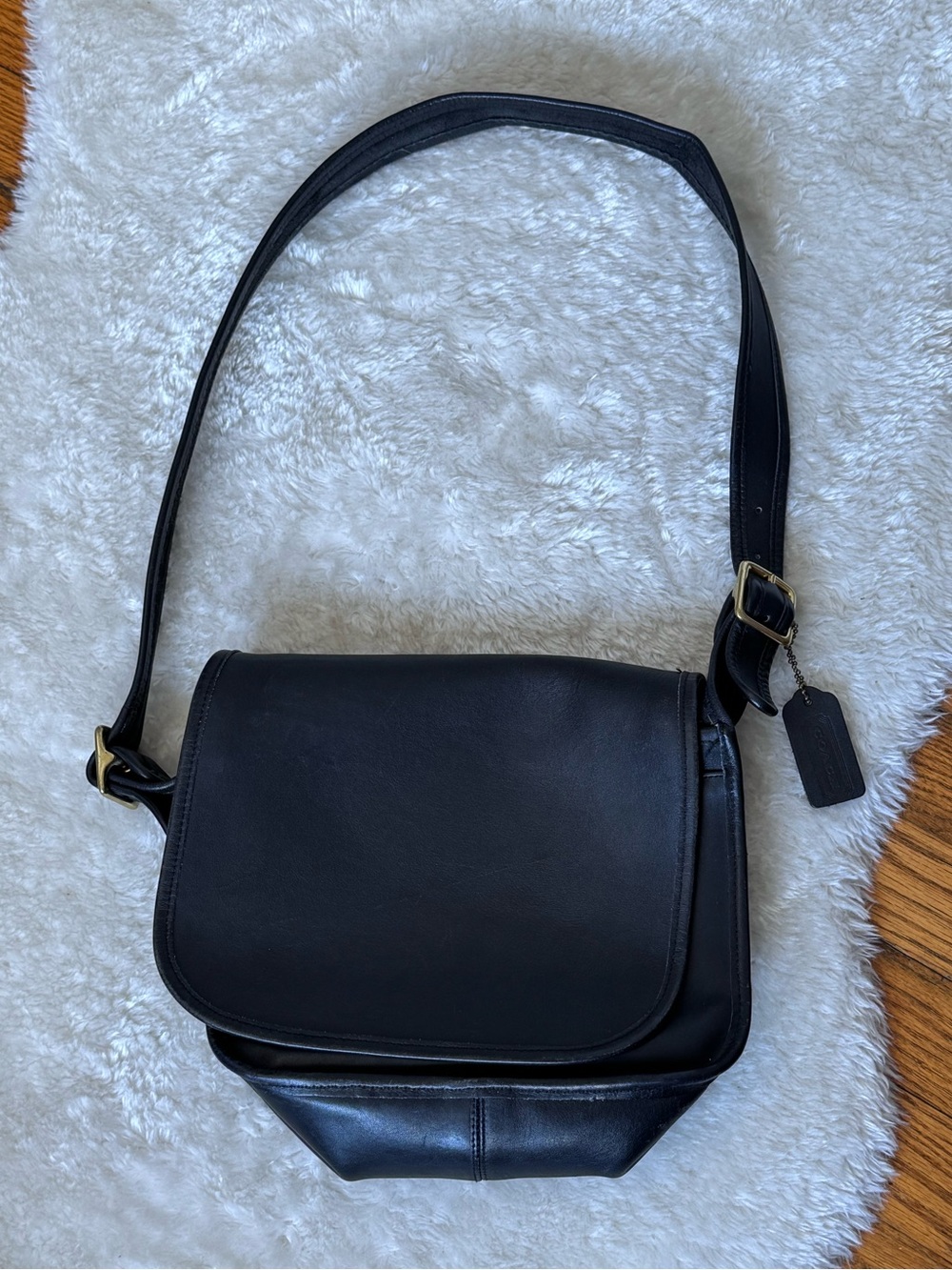 Coach 90’s Vintage Black Leather Classic Should Bag Style 1970